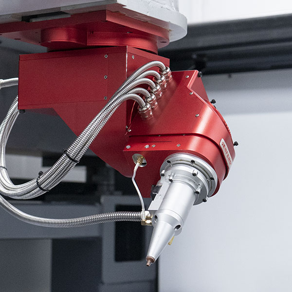 3D 5 Eksenli Lazer Kesim Makinesi SF3015TD